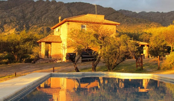 Cabañas de Montaña San Miguel