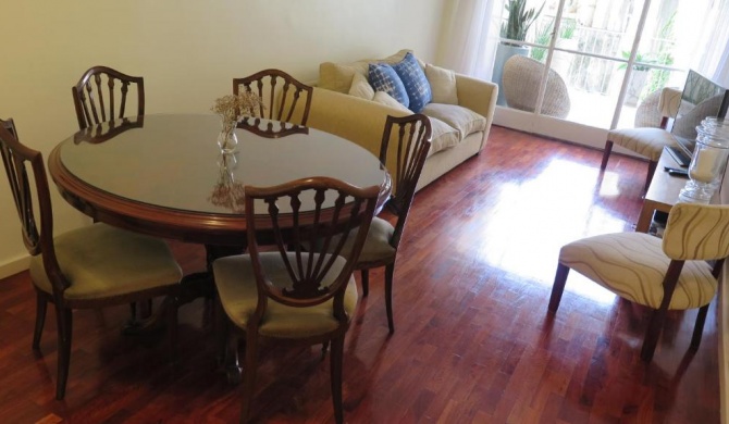 Fabulous and Quiet Apartment+Balcony in Barrio Norte. Your easy access to Buenos Aires!