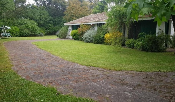 Cómoda casa con jardin en barrio Parquemar (7pax)