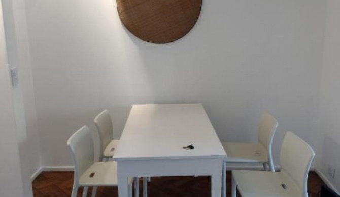 Loft monoambiente entrepiso y balcón francés