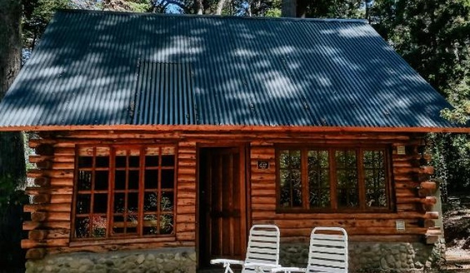 Cabaña en la costa del Lago Futalaufquen - Parque Nacional Los Alerces