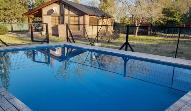 Casa Lutan ,Mendoza, 6 personas ,Montaña y bodegas