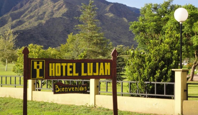 Hotel Lujan